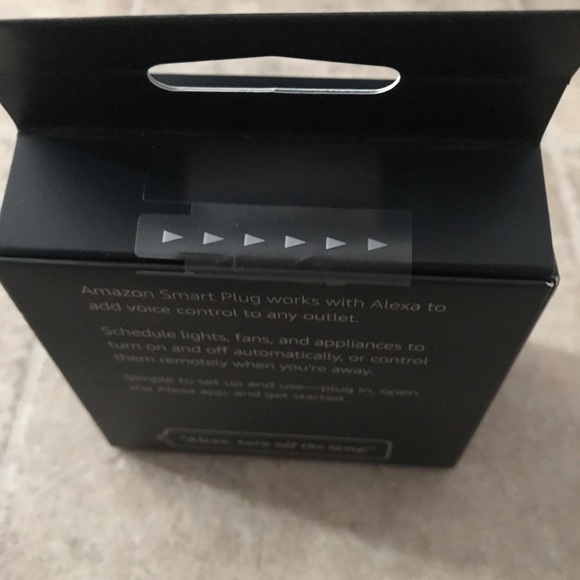 Amazon Smart Plug - Picture 3 of 9